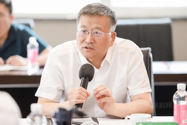 2021年三棵樹“碳達峰、碳中和”建築節能行業(ye) 發展專(zhuan) 家研討交流會(hui) 在北京順利召開