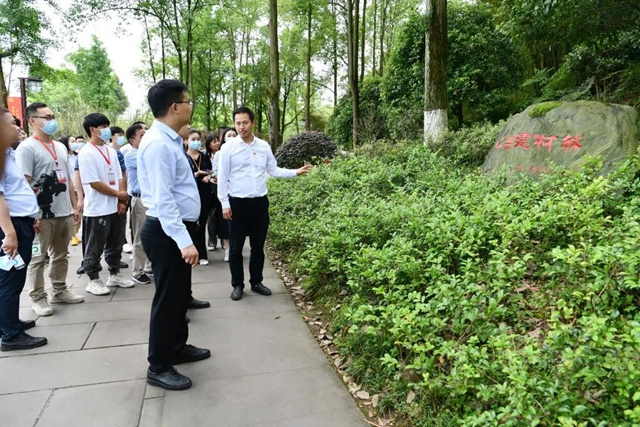 黨(dang) 建促發展、發展強黨(dang) 建|成都建築裝飾行業(ye) 廣安北新紅色行