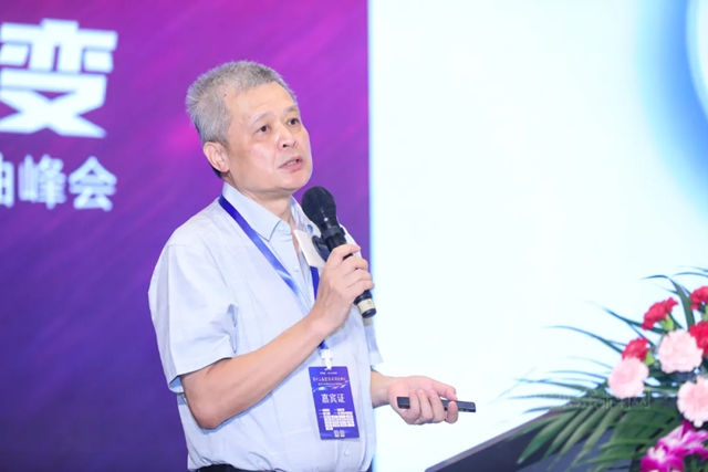 未來塗料企業(ye) 拚什麽(me) ？楊向宏第十二屆金漆獎上支大招！
