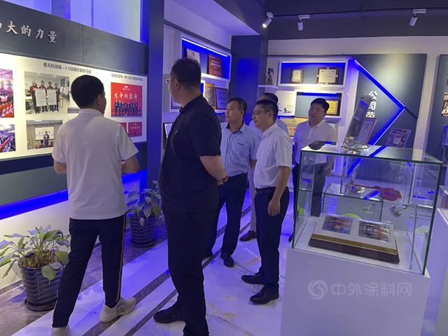 晨陽水漆與(yu) 業(ye) 之峰裝飾簽署戰略合作 共同推動裝飾行業(ye) 綠色發展
