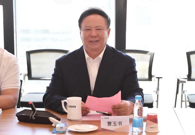 中國施工企業(ye) 管理協會(hui) 曹玉書(shu) 會(hui) 長一行到北新建材考察調研