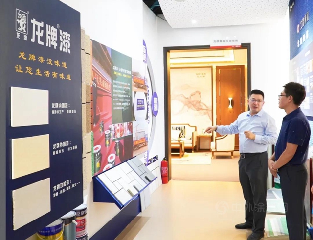 天安門地區管委會(hui) 向北新建材贈送國旗，龍牌漆連續十年刷靚天安門城樓