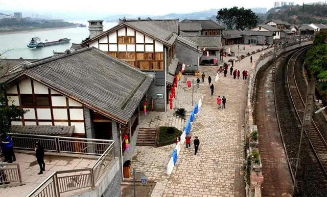 新中國第一條自主鐵路迎來新生 凱倫(lun) 股份中標成渝鐵路改造工程！