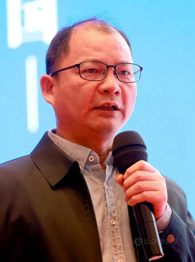 解題“雙碳”，集泰化工鄒珍凡總經理出席幕牆領軍(jun) 企業(ye) 家峰會(hui) 分享集泰經驗