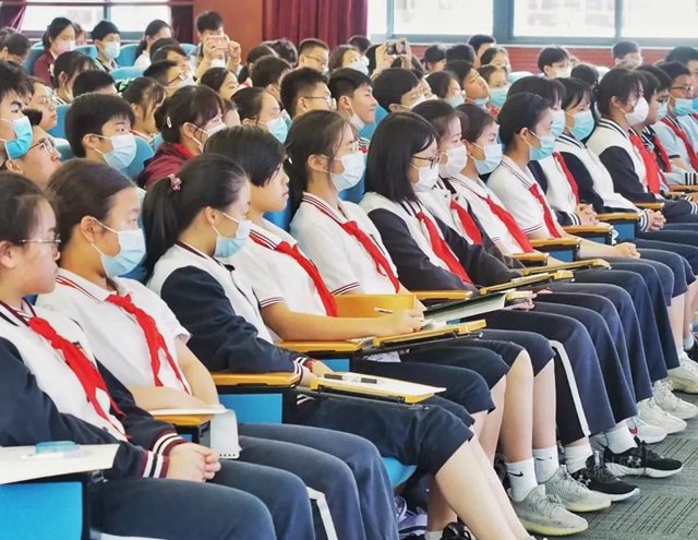 公益課堂進校園，立邦聯合新聞晨報支持上海中小學生社會(hui) 考察
