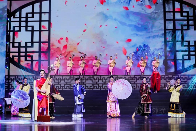 “十年奏凱，智啟新倫(lun) ” 凱倫(lun) 股份十周年盛典晚會(hui) 