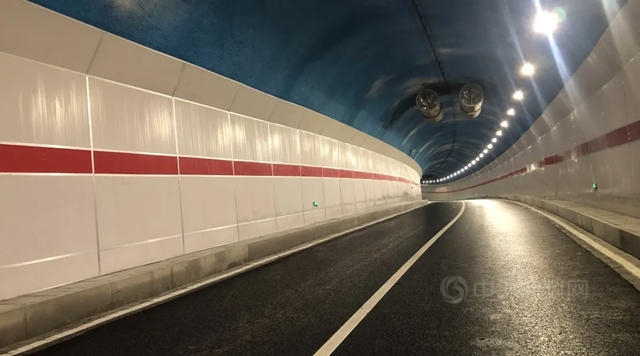 美塗士一體(ti) 板攜手中鐵隧道局打造長沙梅溪湖麓景路隧道