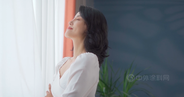 絲(si) 絨般的觸感別具韻味，渾然天成的氣質更加耐人尋味——卡百利“米蘭(lan) 絲(si) 絨”係列