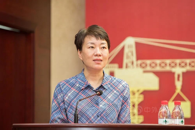 深化新時代浙江產(chan) 業(ye) 工人隊伍建設改革工作推進會(hui) 在傳(chuan) 化集團召開