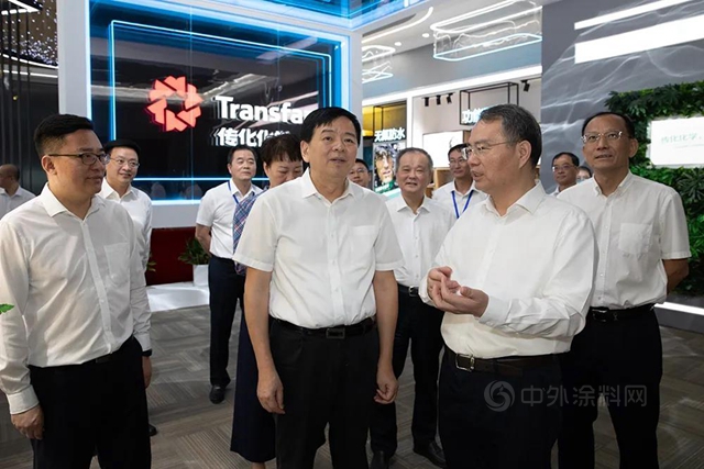 深化新時代浙江產(chan) 業(ye) 工人隊伍建設改革工作推進會(hui) 在傳(chuan) 化集團召開
