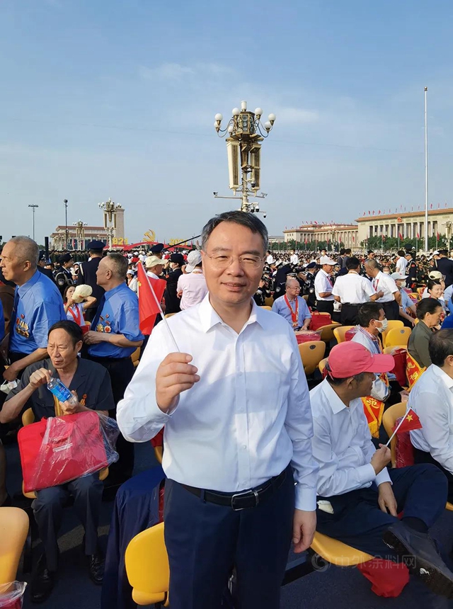 傳(chuan) 化：參加建黨(dang) 百年慶祝大會(hui)  徐冠巨：無比驕傲、無比自豪、無比幸福
