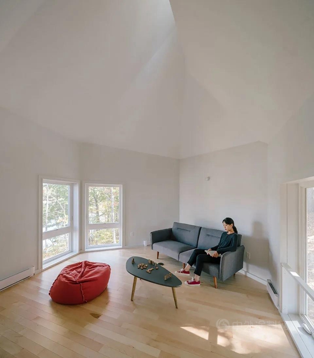PPG：Anker Jordan住宅 | 森林裏的“童話小屋”