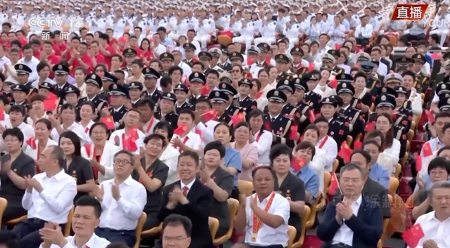 傳(chuan) 化：參加建黨(dang) 百年慶祝大會(hui)  徐冠巨：無比驕傲、無比自豪、無比幸福