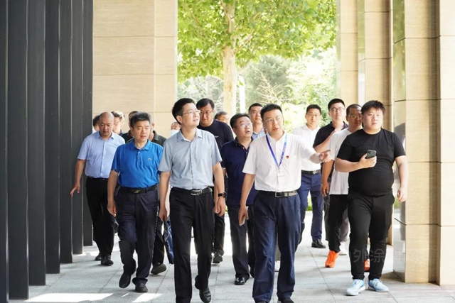 北新建材與(yu) 山東(dong) 省房地產(chan) 業(ye) 協會(hui) 簽署戰略合作協議