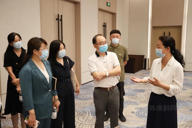 富思特走進大興(xing) 區營商服務中心參觀交流