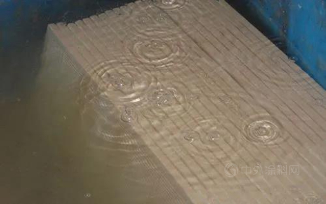 晨光知識大講堂 | 貼磚牆上不灑水，瓷磚掉了別後悔！