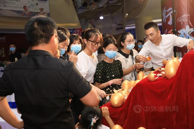 卡百利台州居然之家旗艦店盛大開業(ye) ，當天簽單總數50+