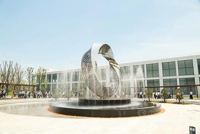 從(cong) 標杆工廠走向世界工廠——CPCM凱倫(lun) 高分子建材產(chan) 業(ye) 園簡介