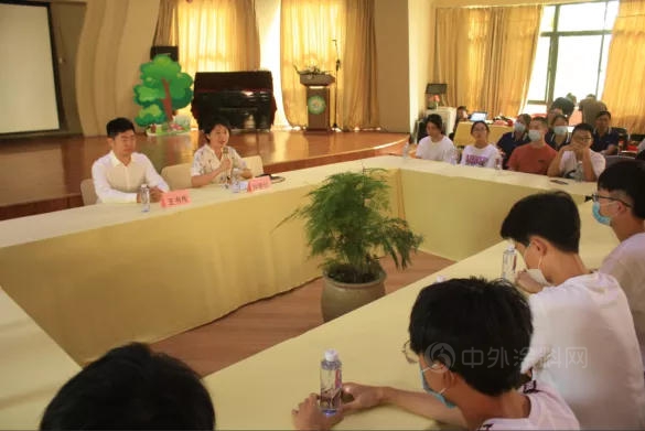 2021年信和慈善獎助學金發放儀(yi) 式舉(ju) 行