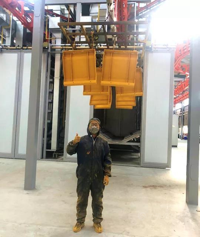立邦工程機械新局勢：第一輛粉末全噴塗的整車下線