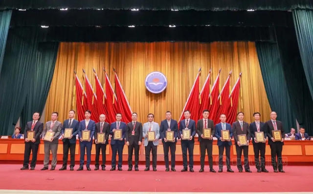 順德塗料商會(hui) 方昕會(hui) 長當選順德區工商業(ye) 聯合會(hui) 副主席