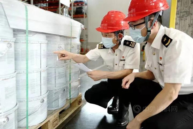 嘉興(xing) 海關(guan) 銷毀12.9噸甲醛超標進口塗料