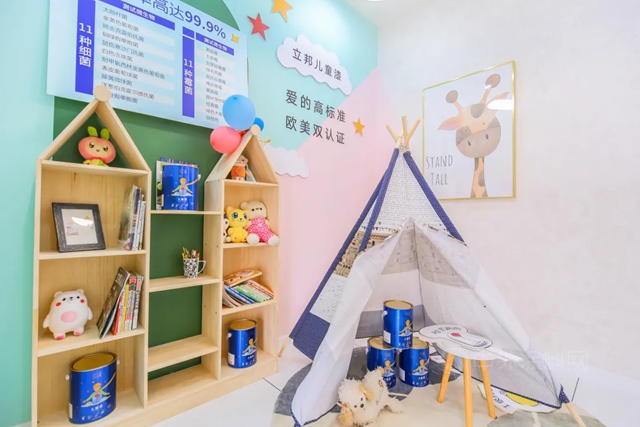 一家藏在“西域之城”的立邦專(zhuan) 賣店，憑什麽(me) 火爆烏(wu) 魯木齊？