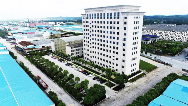 廣源集團為(wei) 山區學校頒發金秋助學教育基金