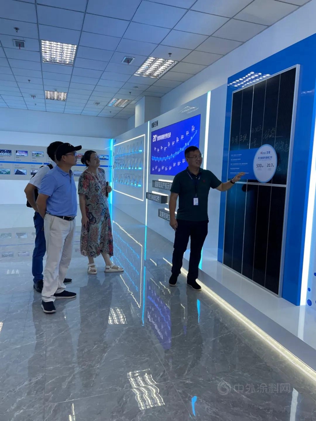 鄒珍凡總經理應邀帶隊赴義(yi) 烏(wu) 光伏龍頭企業(ye) 展開交流