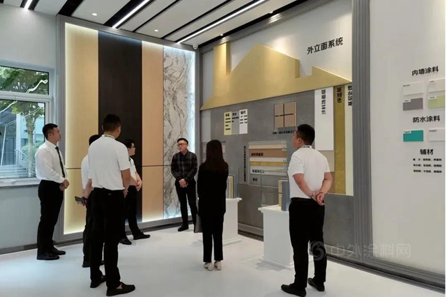 強強攜手，共創共贏丨三棵樹與(yu) 遠洋物業(ye) 戰略簽約，共同構建美好生活