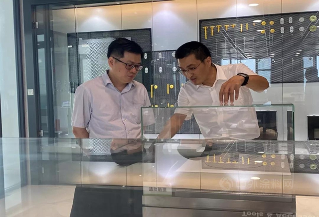標杆凱倫(lun)  | 吳江區科技局局長朱國華一行蒞臨(lin) 高分子產(chan) 業(ye) 園參觀調研