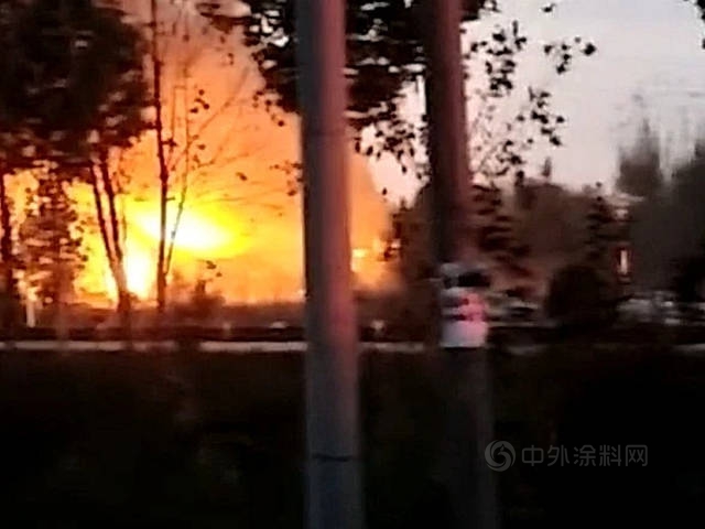 山東(dong) 淄博一化工廠發生爆炸 現場火光衝(chong) 天