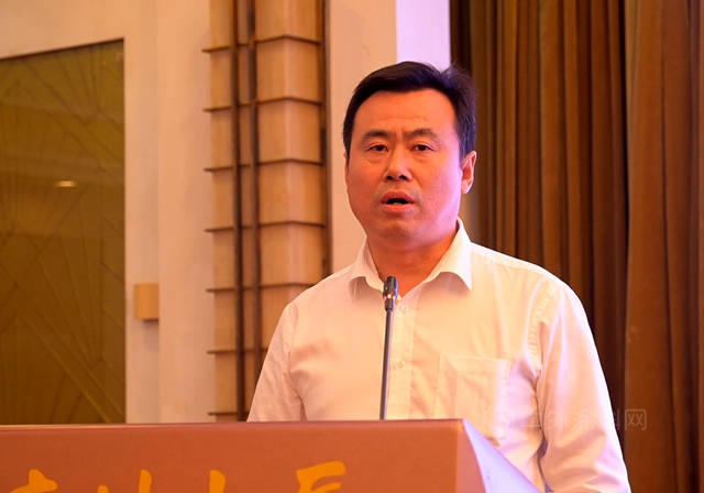 廣東(dong) 省膠粘劑行業(ye) 協會(hui) 成立，孫東(dong) 成當選會(hui) 長！