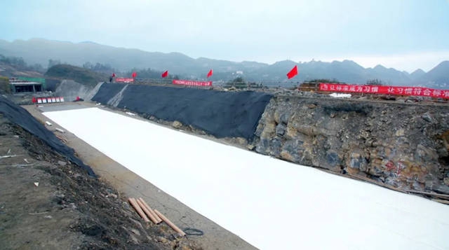 東(dong) 方雨虹HDPE助力特斯拉“超級工廠”