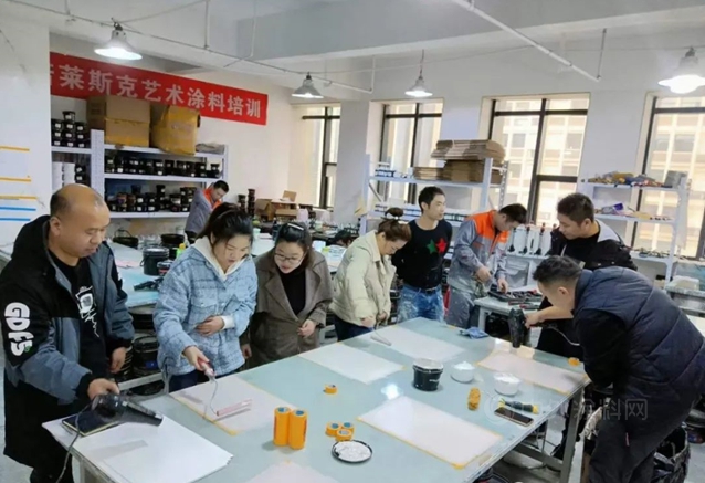 諾萊斯克提升服務力：員工塗裝技術培訓“秋季大練兵”！