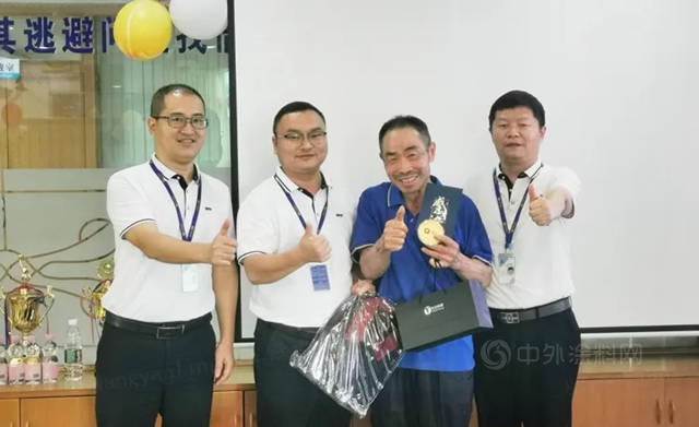 巴德富：溫暖退休，愛不離場