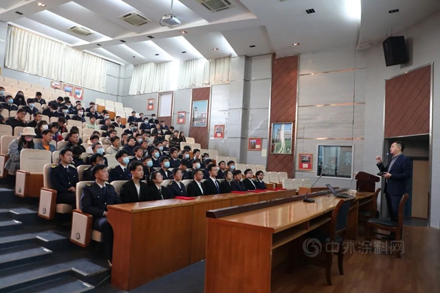 上海海事大學第一屆“魚童”獎學獎教金頒獎儀(yi) 式暨2022學生就業(ye) 宣講會(hui) 成功舉(ju) 行