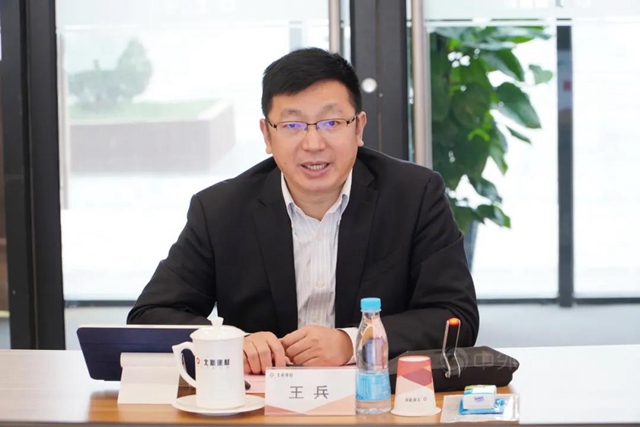 中國建材集團總經理李新華到北新建材考察指導工作