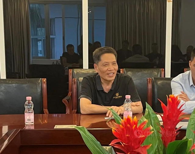 珠江鋼琴集團領導蒞臨(lin) 匯龍塗料參觀指導