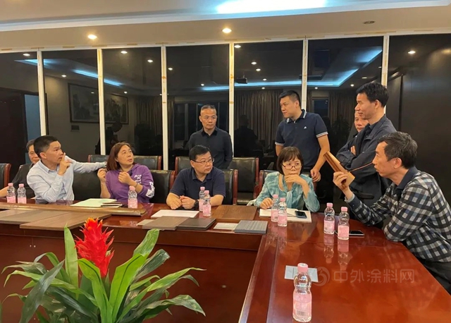珠江鋼琴集團領導蒞臨(lin) 匯龍塗料參觀指導