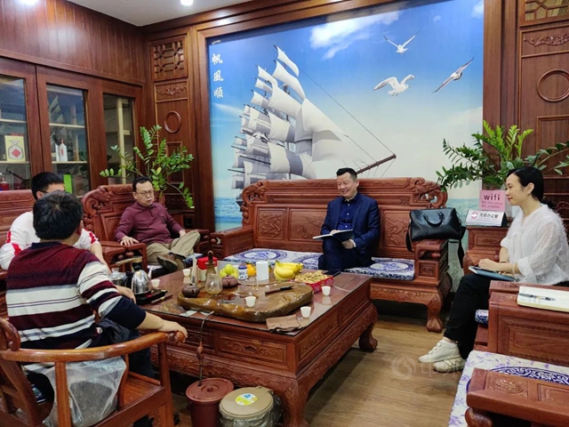 順德區塗料商會(hui) 方昕會(hui) 長、黃曉軒秘書(shu) 長走訪理事單位金寶力、金展鴻、美仁化工