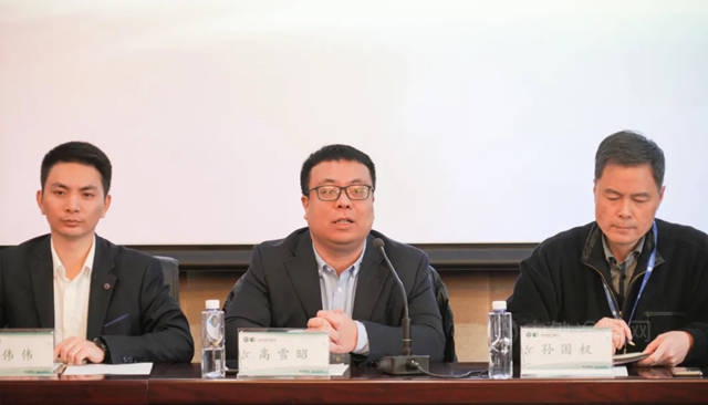 校企合作 共贏發展|亞(ya) 士集團調色冠名班開班儀(yi) 式隆重舉(ju) 行
