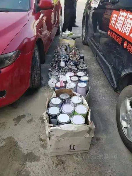 違法運輸60餘(yu) 罐油漆與(yu) 稀釋劑，杭州私家車攤上了大事