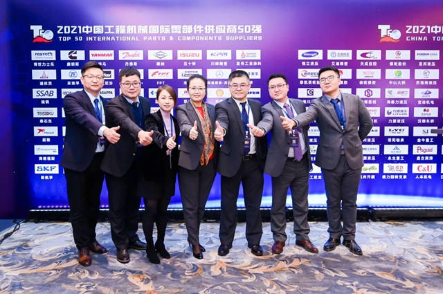 宣偉(wei) ｜ 從(cong) 挑戰中探索新思，以實力鑄就新裏程