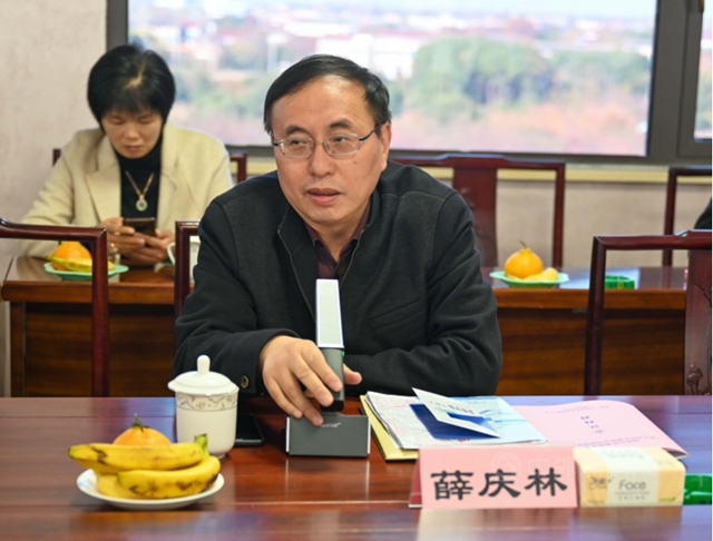 常州市長三角經濟發展研究會(hui) 第五屆會(hui) 長暨新會(hui) 員授牌聯誼會(hui) 在晨光工業(ye) 園成功召開