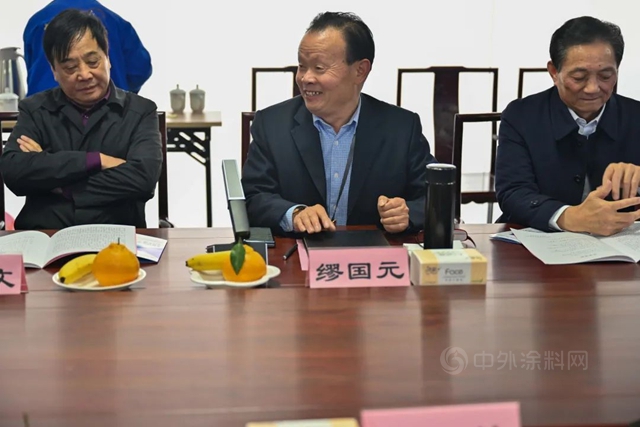 常州市長三角經濟發展研究會(hui) 第五屆會(hui) 長暨新會(hui) 員授牌聯誼會(hui) 在晨光工業(ye) 園成功召開