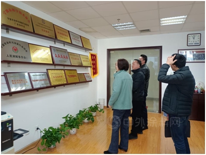 構建高效投訴舉(ju) 報體(ti) 係  當好企業(ye) 發展的“老娘舅”——寧波市營商環境投訴監督中心領導蒞臨(lin) 寧波塗協考察調研