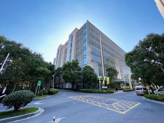 三棵樹防水TPO高分子防水卷材助力上海金創大廈屋麵翻新