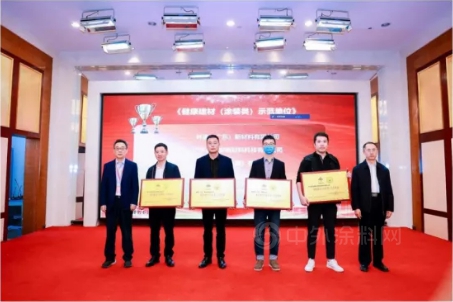 林德漆斬獲重磅大獎——弘揚南山精神 共建全民防疫人類命運共同體(ti) 