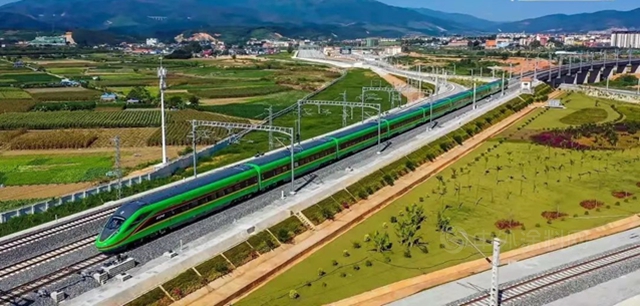 四方威凱塗料為(wei) “中老鐵路”主力運營動車披上靚麗(li) 外衣